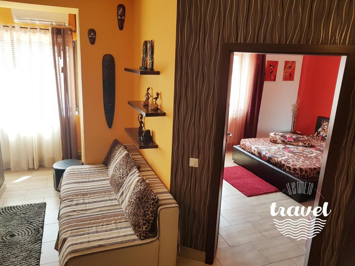 Yvo Lioness & Mamaia Nord Apartamento Năvodari Exterior foto