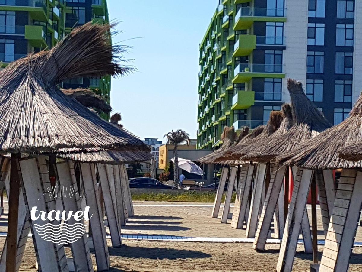Yvo Lioness & Mamaia Nord Apartamento Năvodari Exterior foto