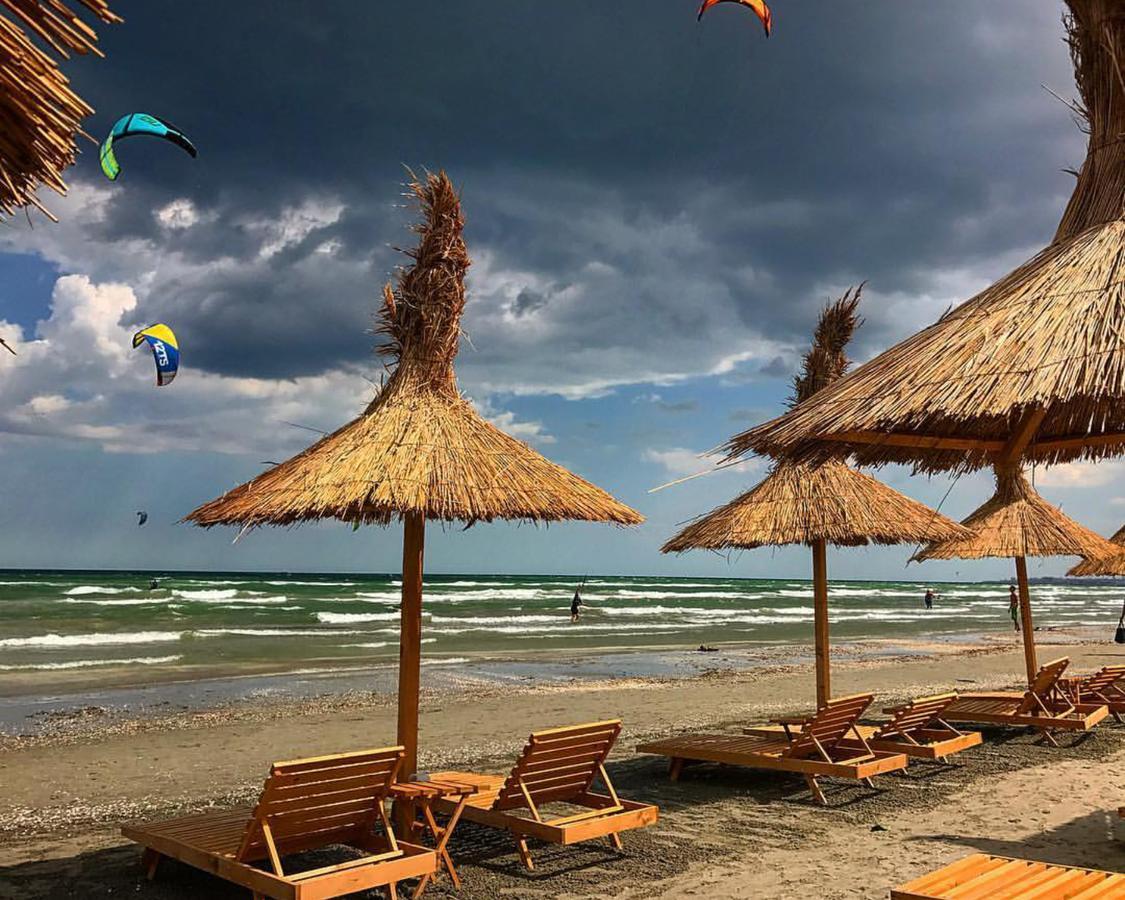 Yvo Lioness & Mamaia Nord Apartamento Năvodari Exterior foto