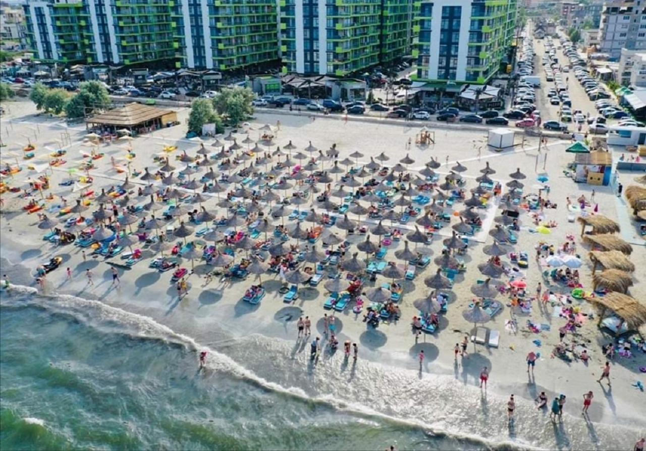 Yvo Lioness & Mamaia Nord Apartamento Năvodari Exterior foto
